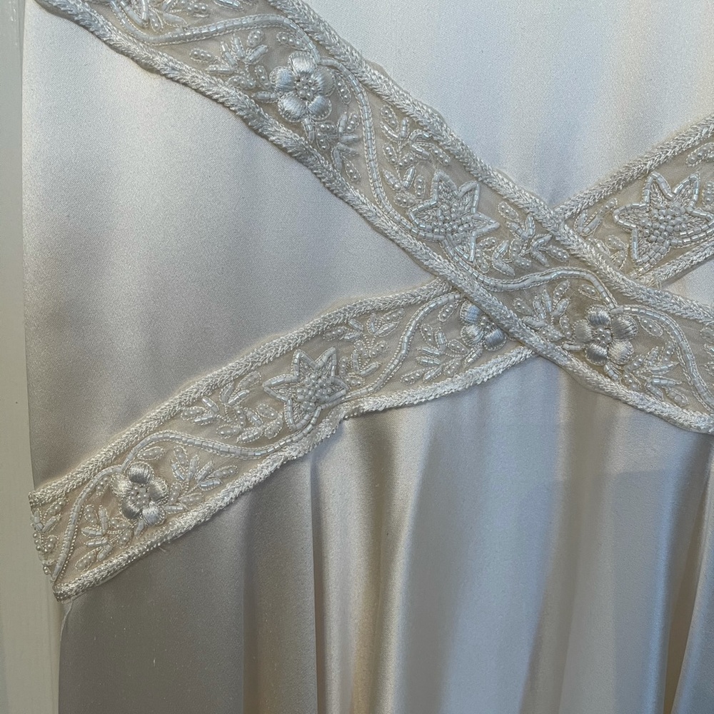 Custom Vintage inspired Wedding Gown - Picture 4 of 11